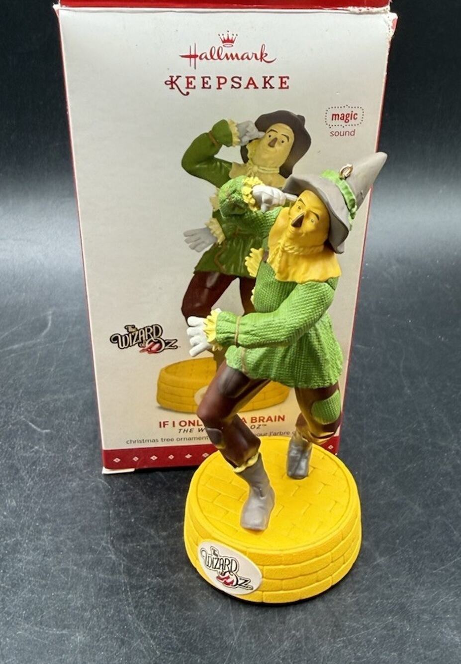 Hallmark Ornament If I Only Had A Brain Wizard Of Oz MAGIC Sound Poor Box 48D